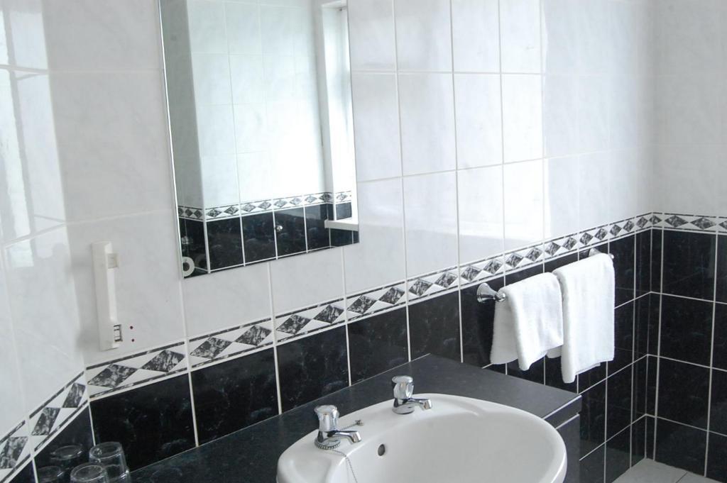 Grand Hotel Moate Quarto foto